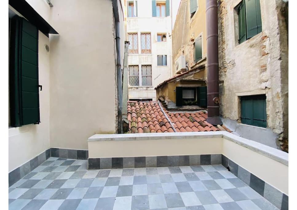 Sweet Time Venice, Luxury San Marco Frezzaria Apt! 外观 照片