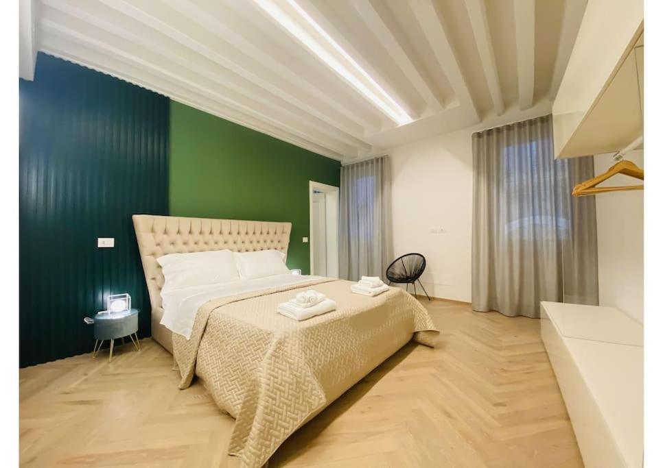 Sweet Time Venice, Luxury San Marco Frezzaria Apt! 外观 照片