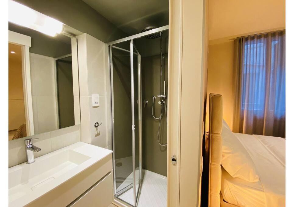 Sweet Time Venice, Luxury San Marco Frezzaria Apt! 外观 照片