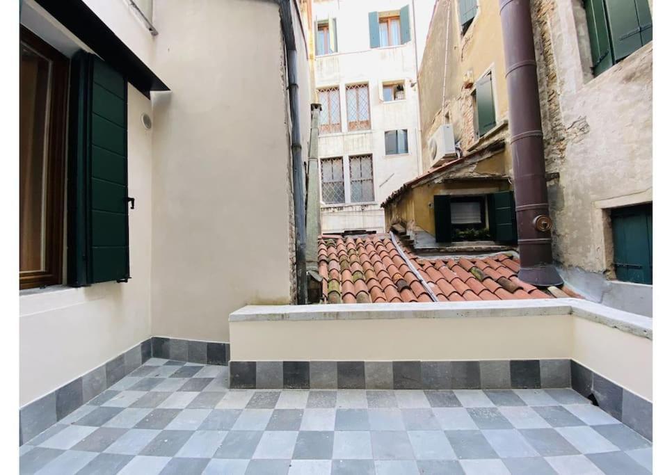 Sweet Time Venice, Luxury San Marco Frezzaria Apt! 外观 照片