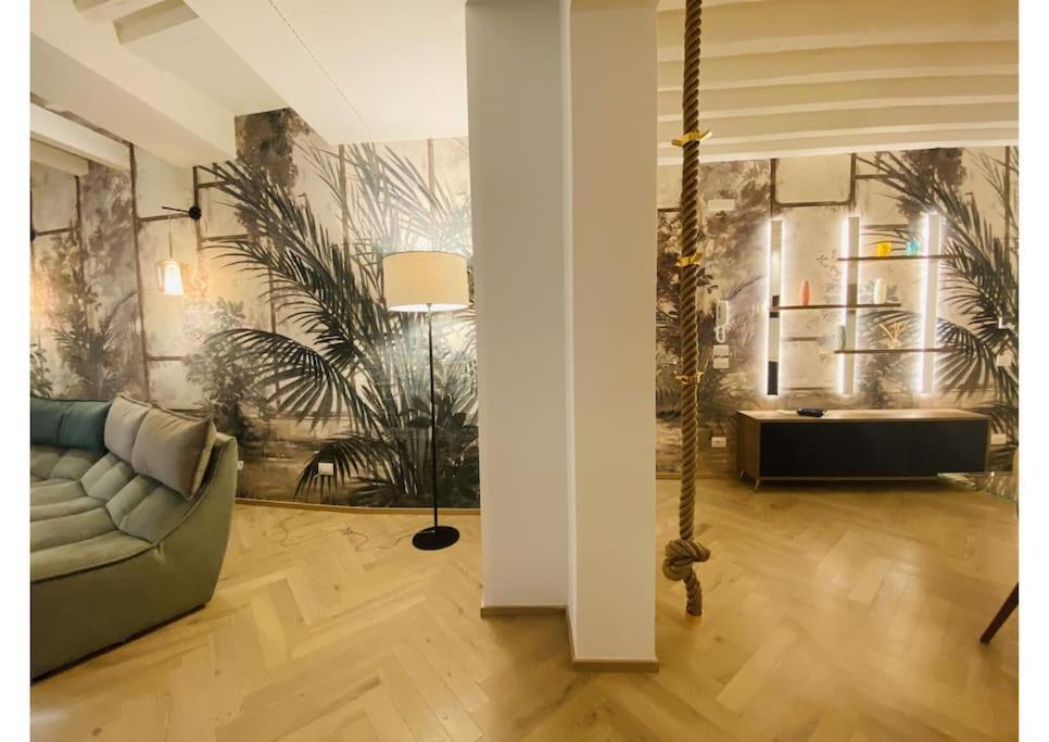 Sweet Time Venice, Luxury San Marco Frezzaria Apt! 外观 照片
